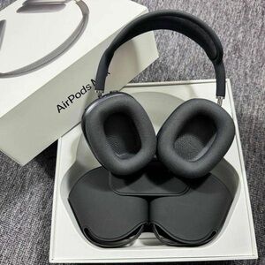 Apple AirPods Max - Stylish Black Design